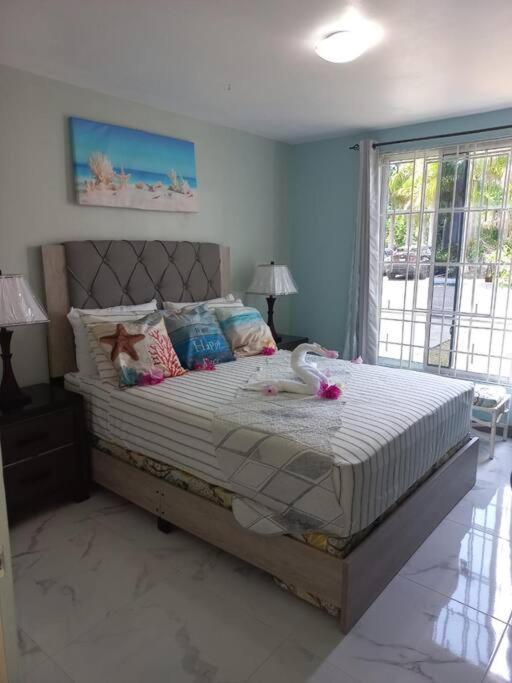 Sea Castles La Vue Appartement Montego Bay Buitenkant foto