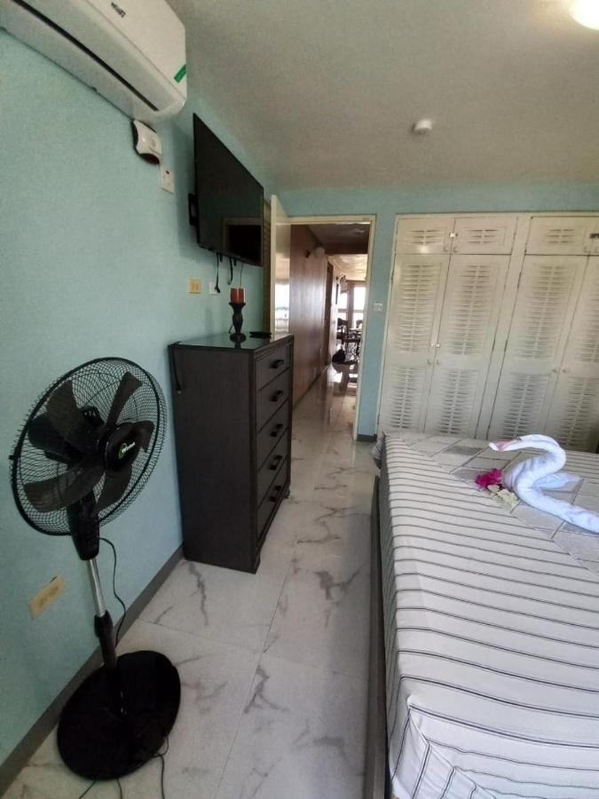 Sea Castles La Vue Appartement Montego Bay Buitenkant foto