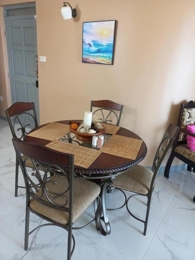 Sea Castles La Vue Appartement Montego Bay Buitenkant foto